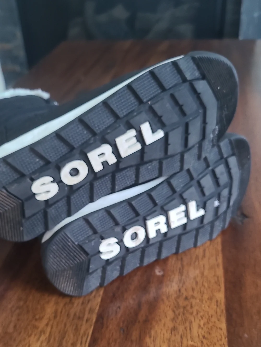 Sorel Black Whitney II Short Lace Snow Boots Girls Youth 4